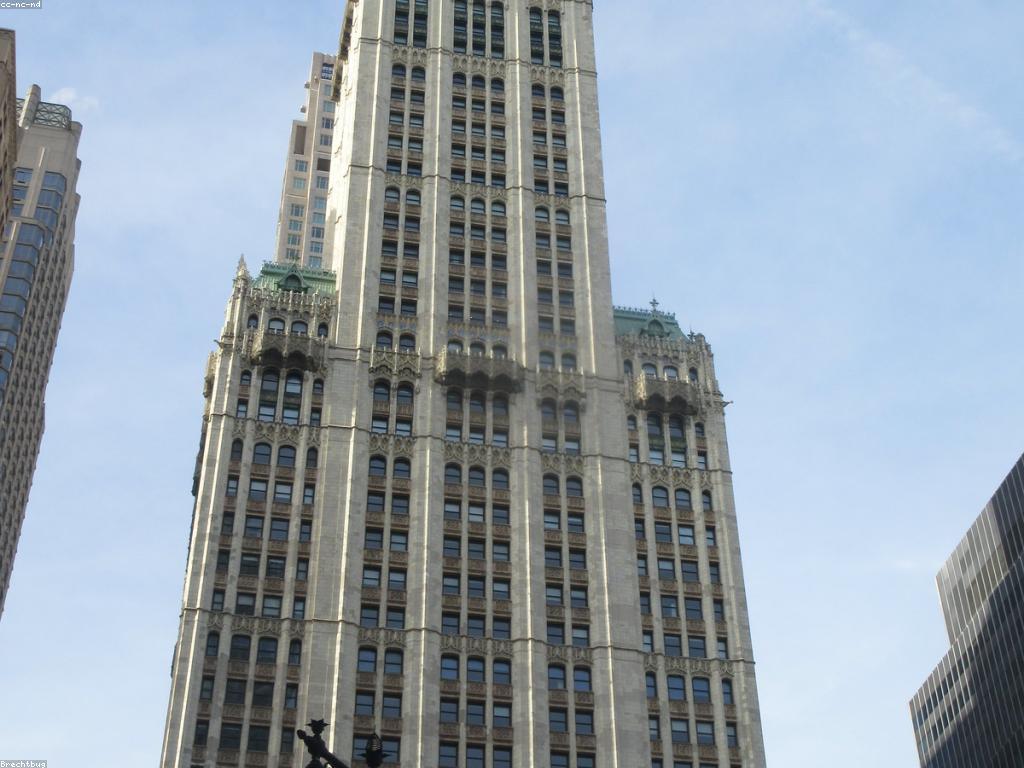 ការផ្តល់ព័ត៌មានថ្មីៗនៅសម័យទំនើប