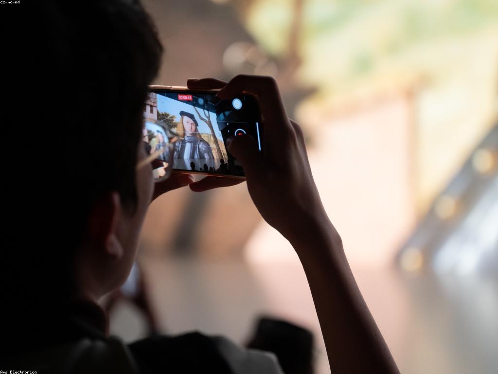 ឥទ្ធិពលនៃព័ត៌មានថ្មីៗលើសង្គម